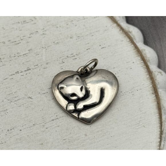 James Avery Jewelry - Retired James Avery Sterling Silver Sleeping Cat In Heart Charm /pendant 5.84 G